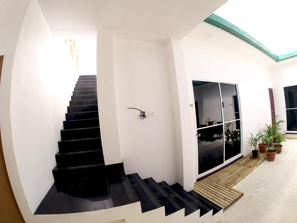 Royal Pearl Inn มาฟุชิ ภายนอก รูปภาพ