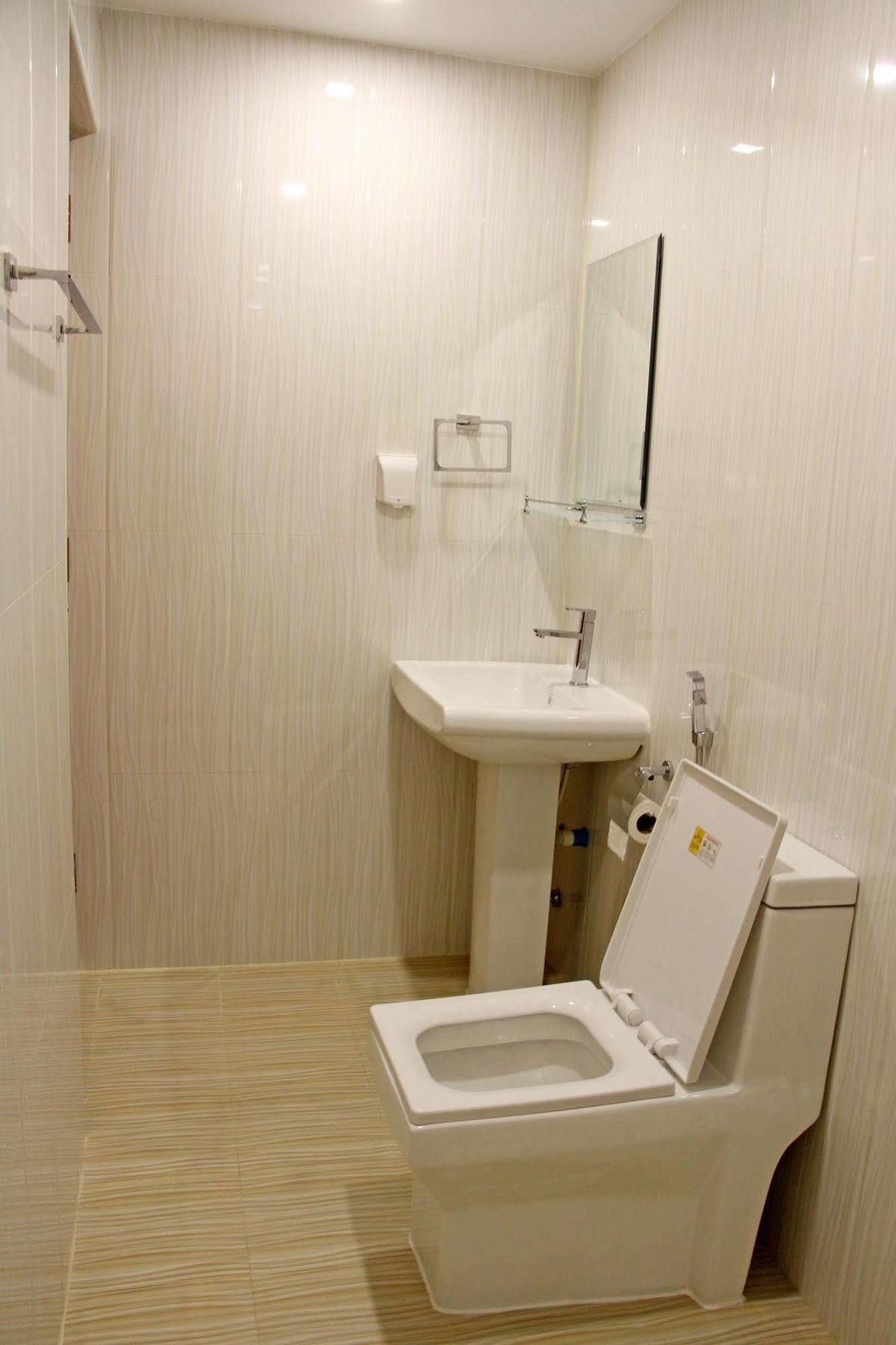 Royal Pearl Inn มาฟุชิ ภายนอก รูปภาพ